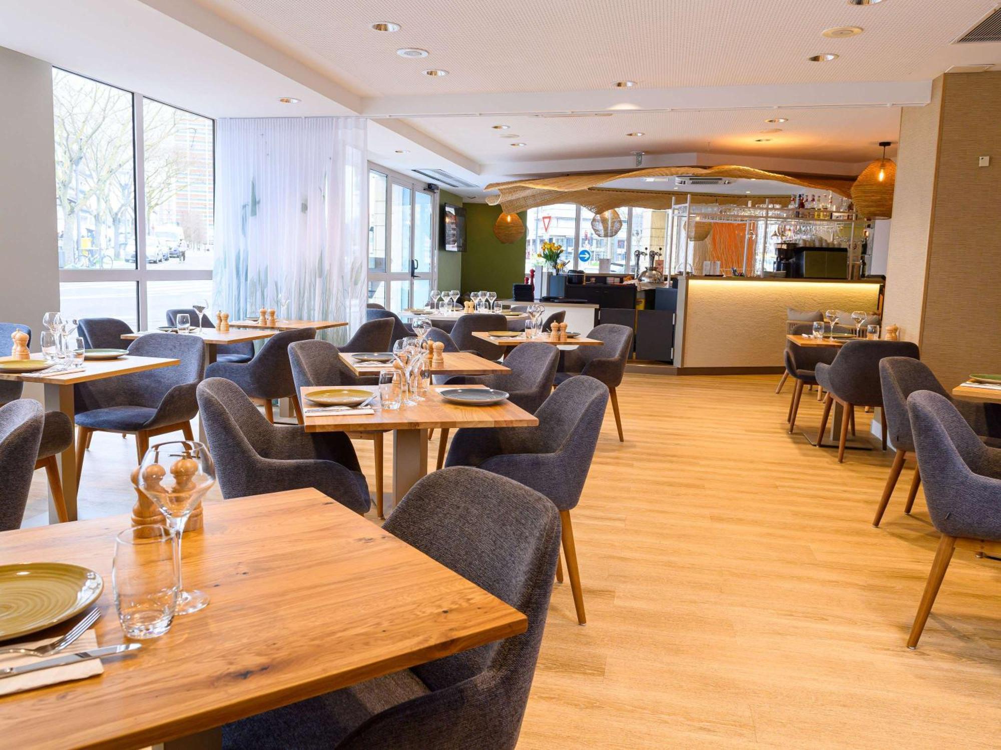 Ibis Styles Tours Centre Hotel Exterior foto
