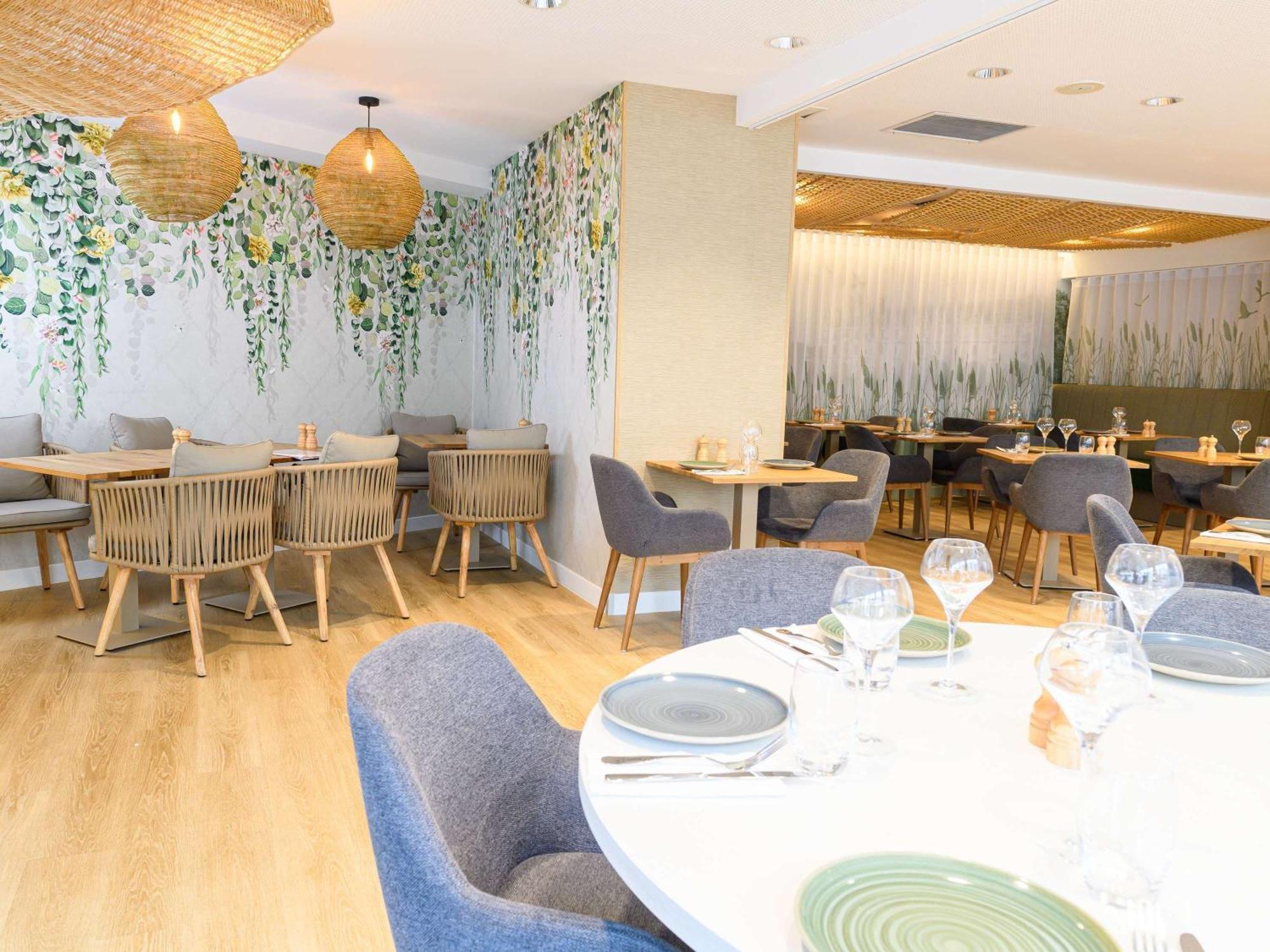 Ibis Styles Tours Centre Hotel Exterior foto