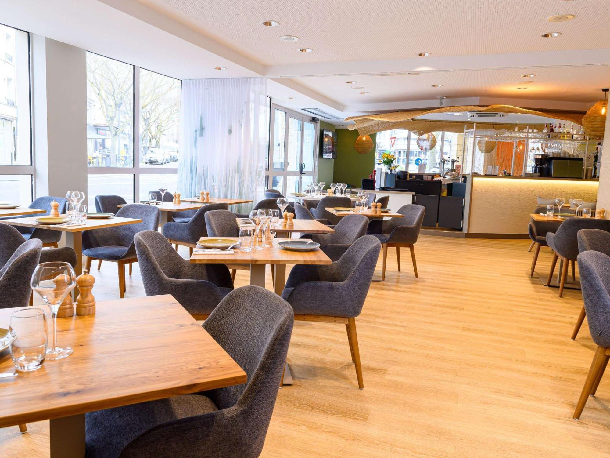 Ibis Styles Tours Centre Hotel Exterior foto