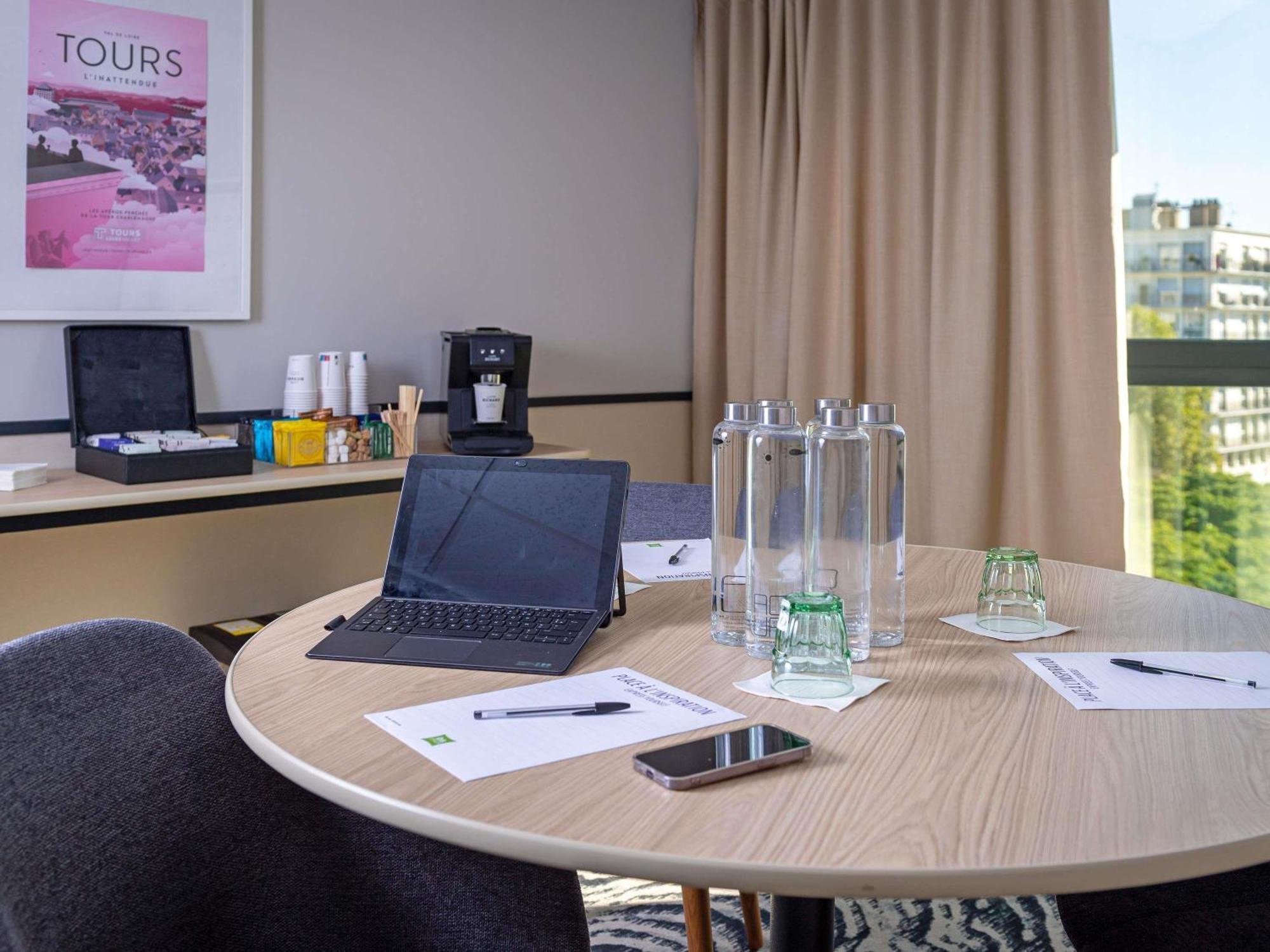 Ibis Styles Tours Centre Hotel Exterior foto