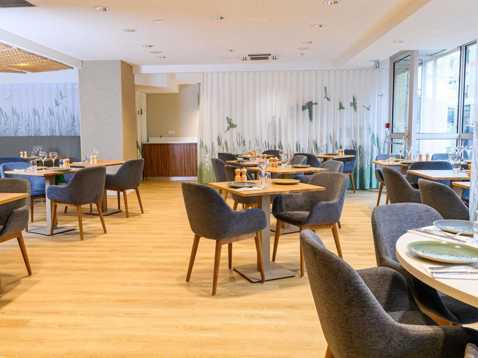 Ibis Styles Tours Centre Hotel Exterior foto